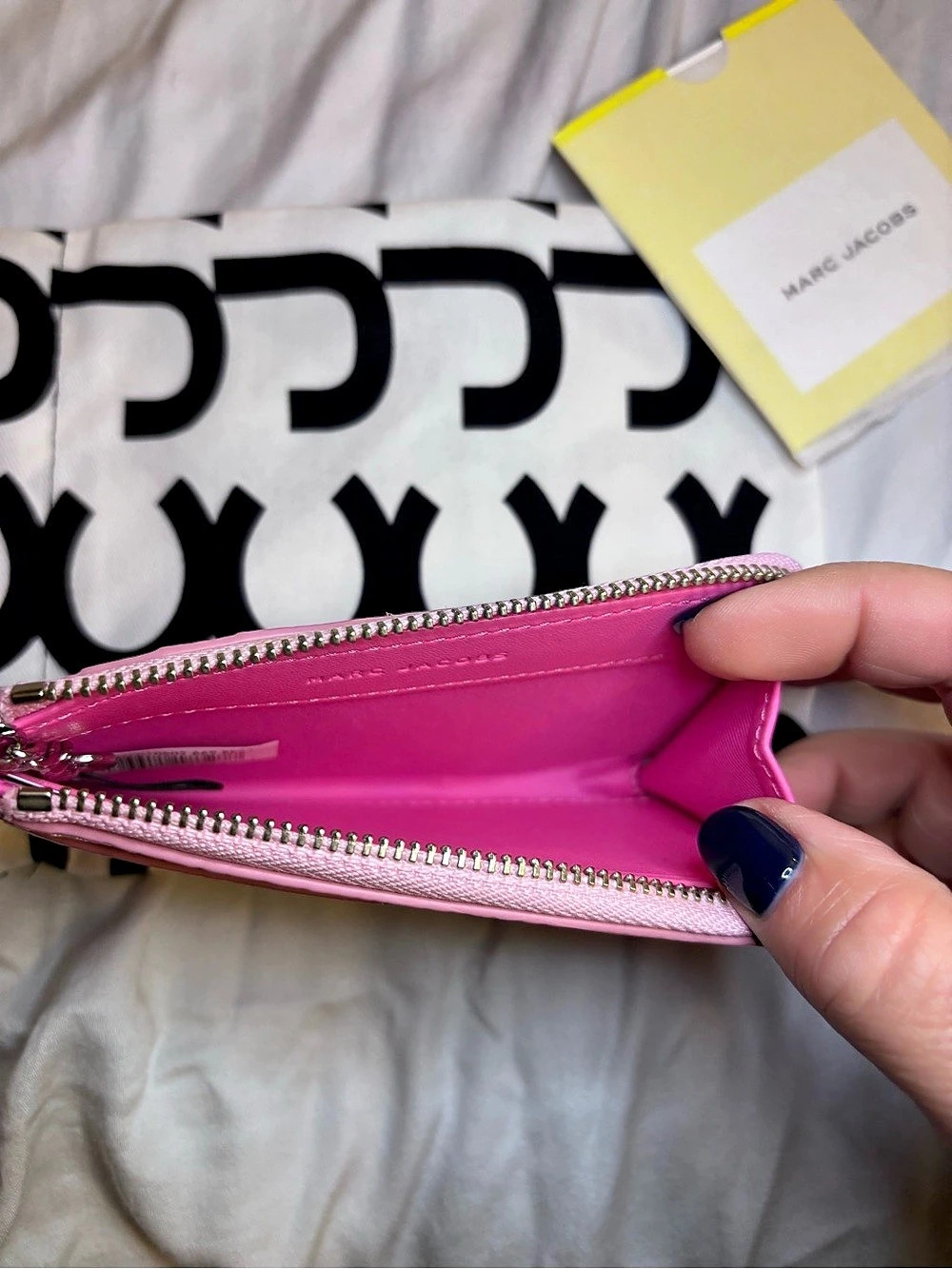Marc Jacobs The Leather Top Zip Multi Wallet Pink - Picture 3 of 3